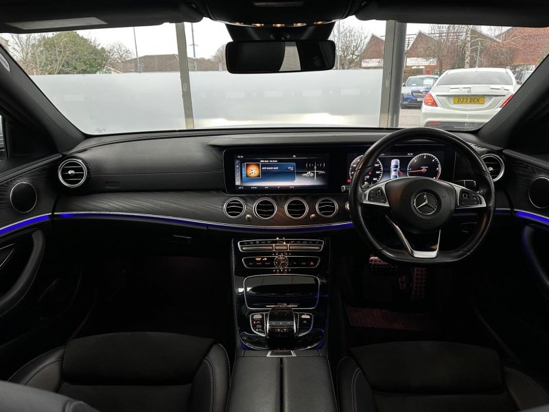MERCEDES-BENZ E CLASS