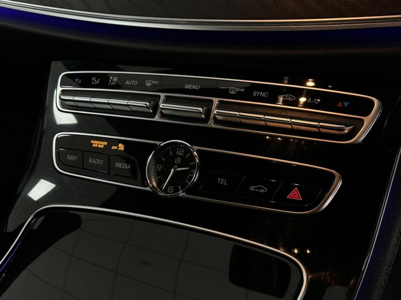 MERCEDES-BENZ E CLASS