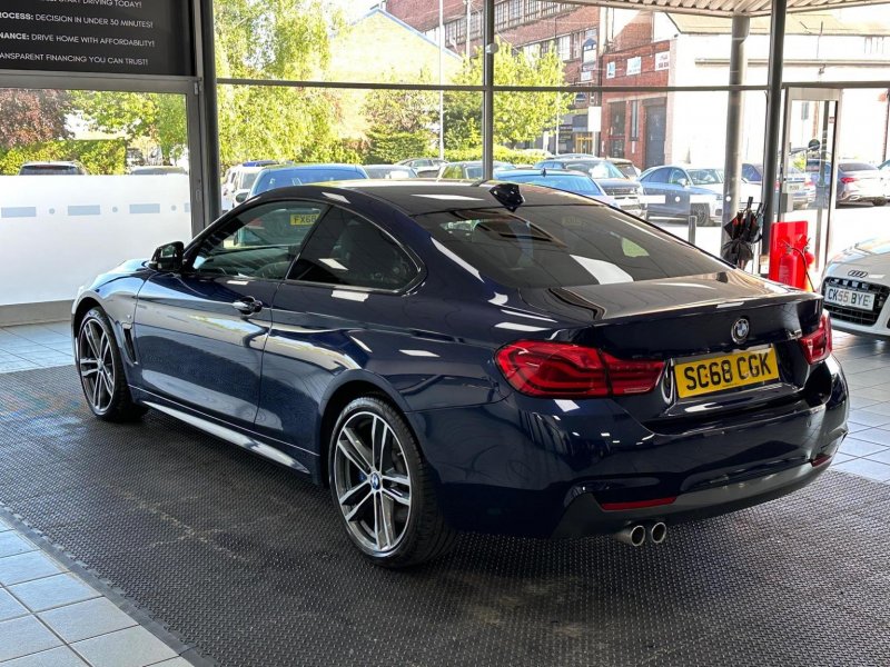 BMW 4 SERIES