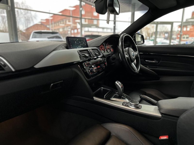 BMW 4 SERIES