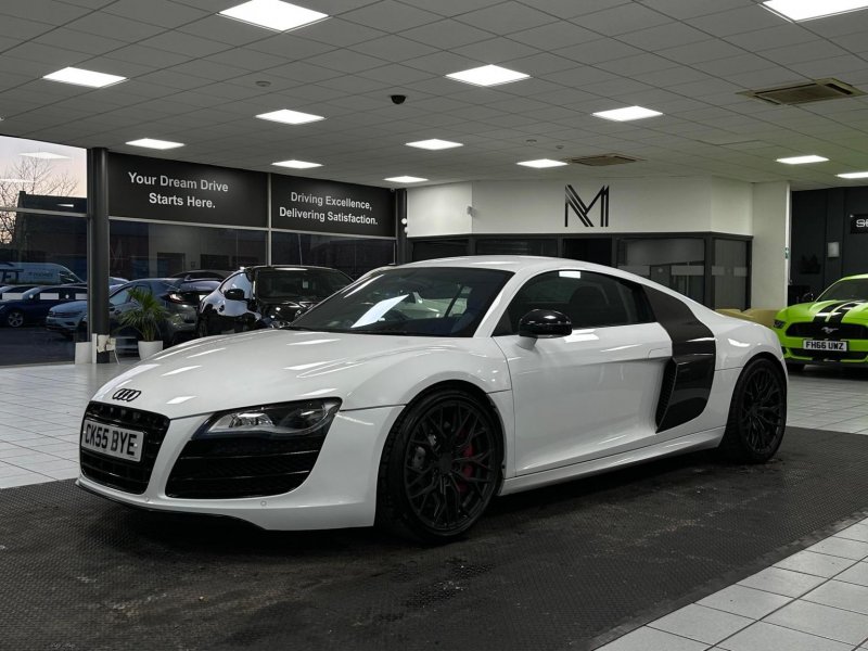 AUDI R8