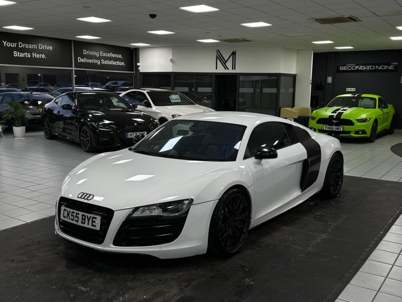 AUDI R8