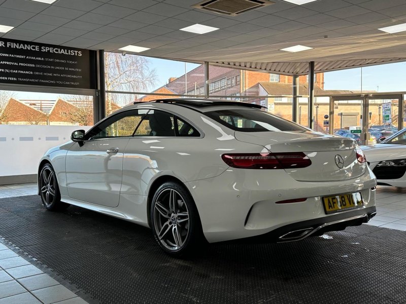 MERCEDES-BENZ E CLASS