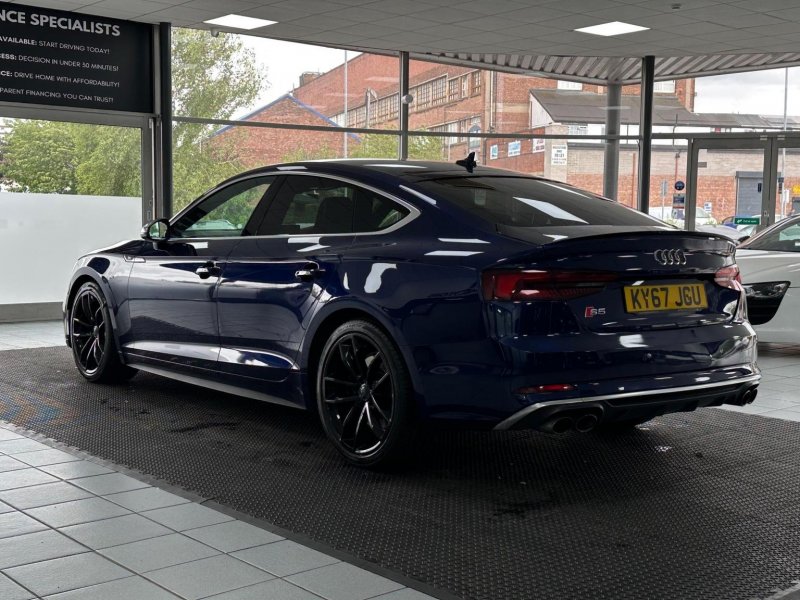 AUDI S5