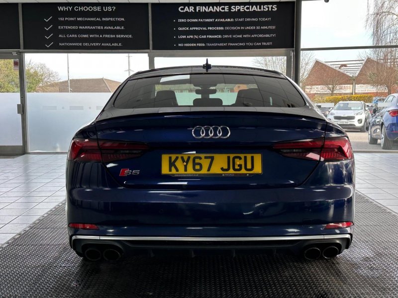 AUDI S5