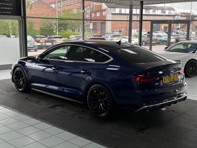 AUDI S5
