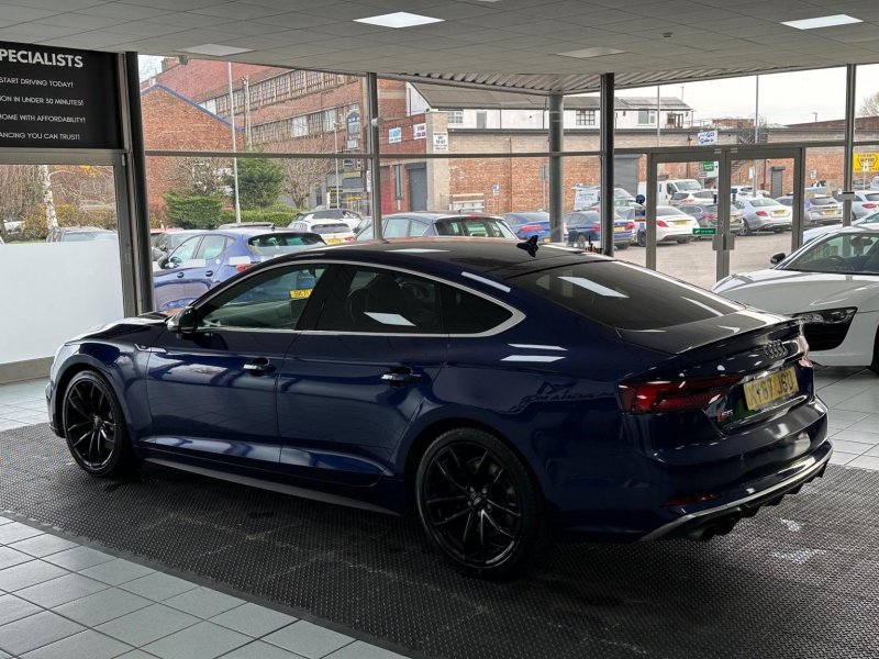 AUDI S5