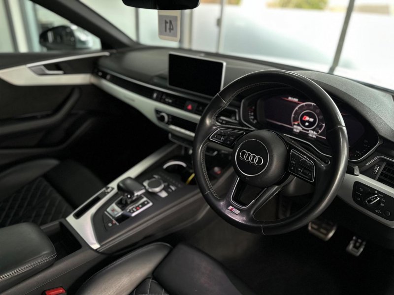 AUDI S5
