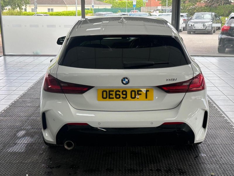 BMW 1 SERIES