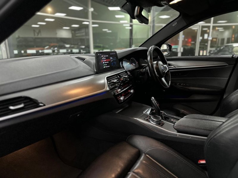 BMW 5 SERIES